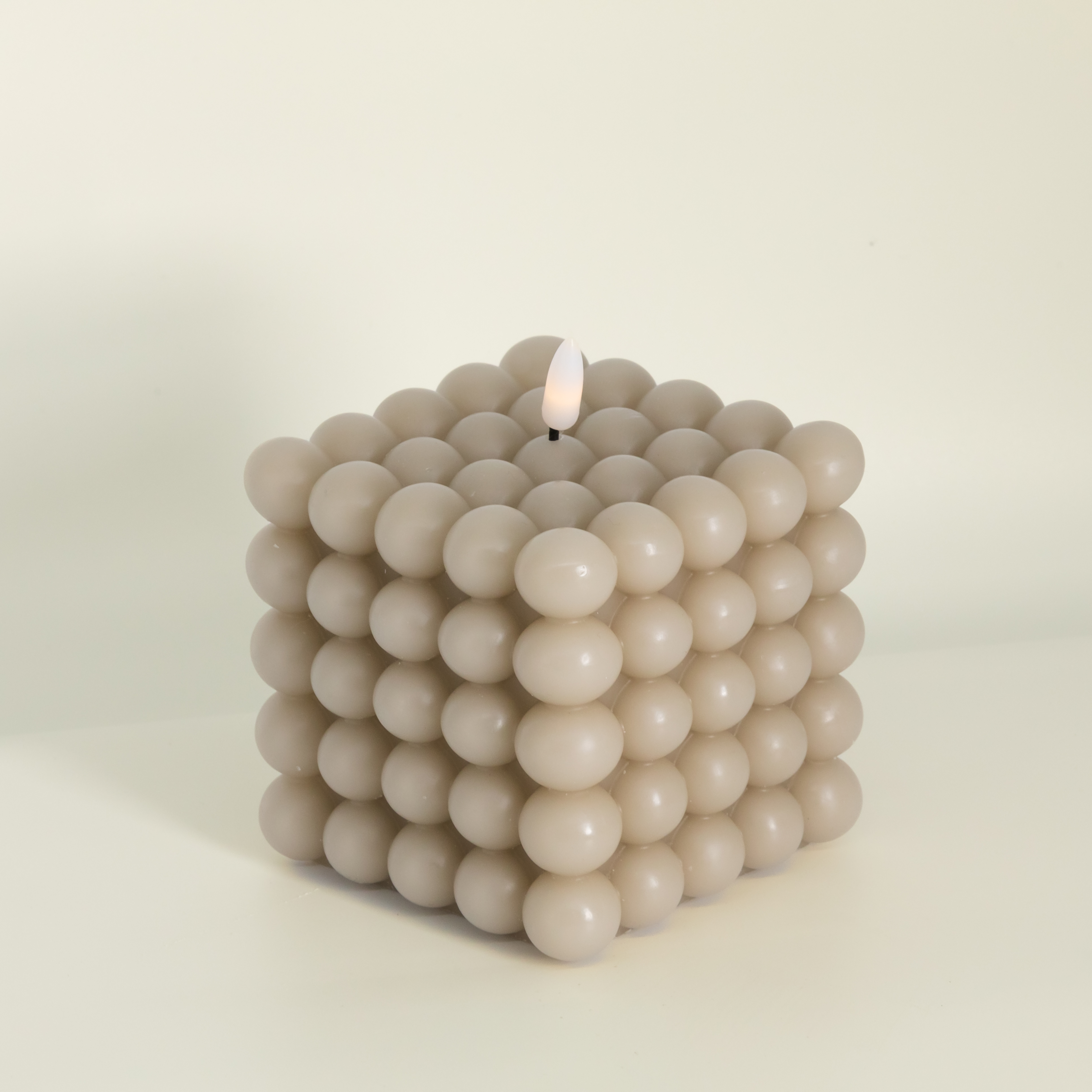 Beigefarbene Bubble-LED Dinnerkerze XL Beigefarbene Bubble-LED Dinnerkerze XL