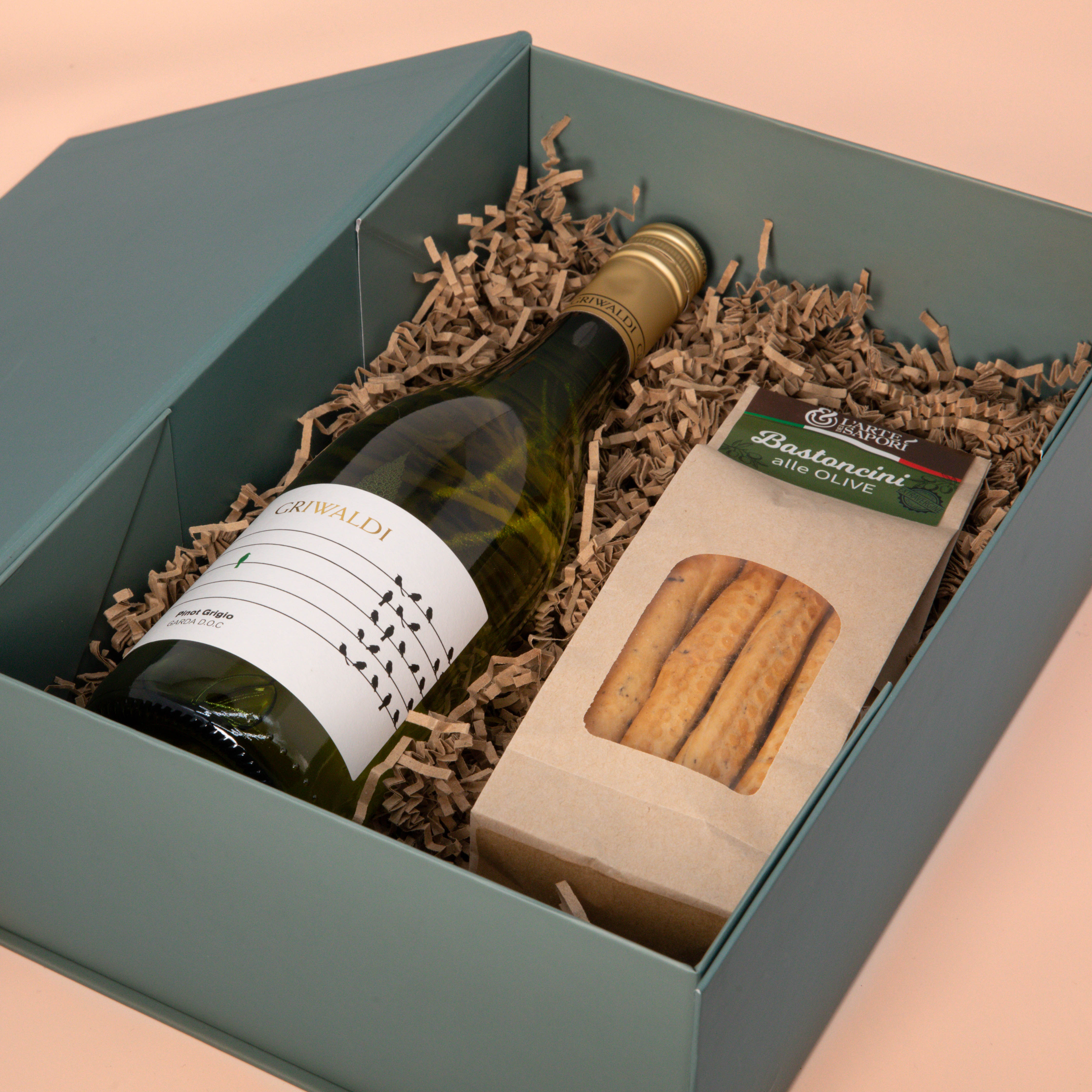 Weinbox Pinot Grigio mit Grissini Weinbox Pinot Grigio mit Grissini